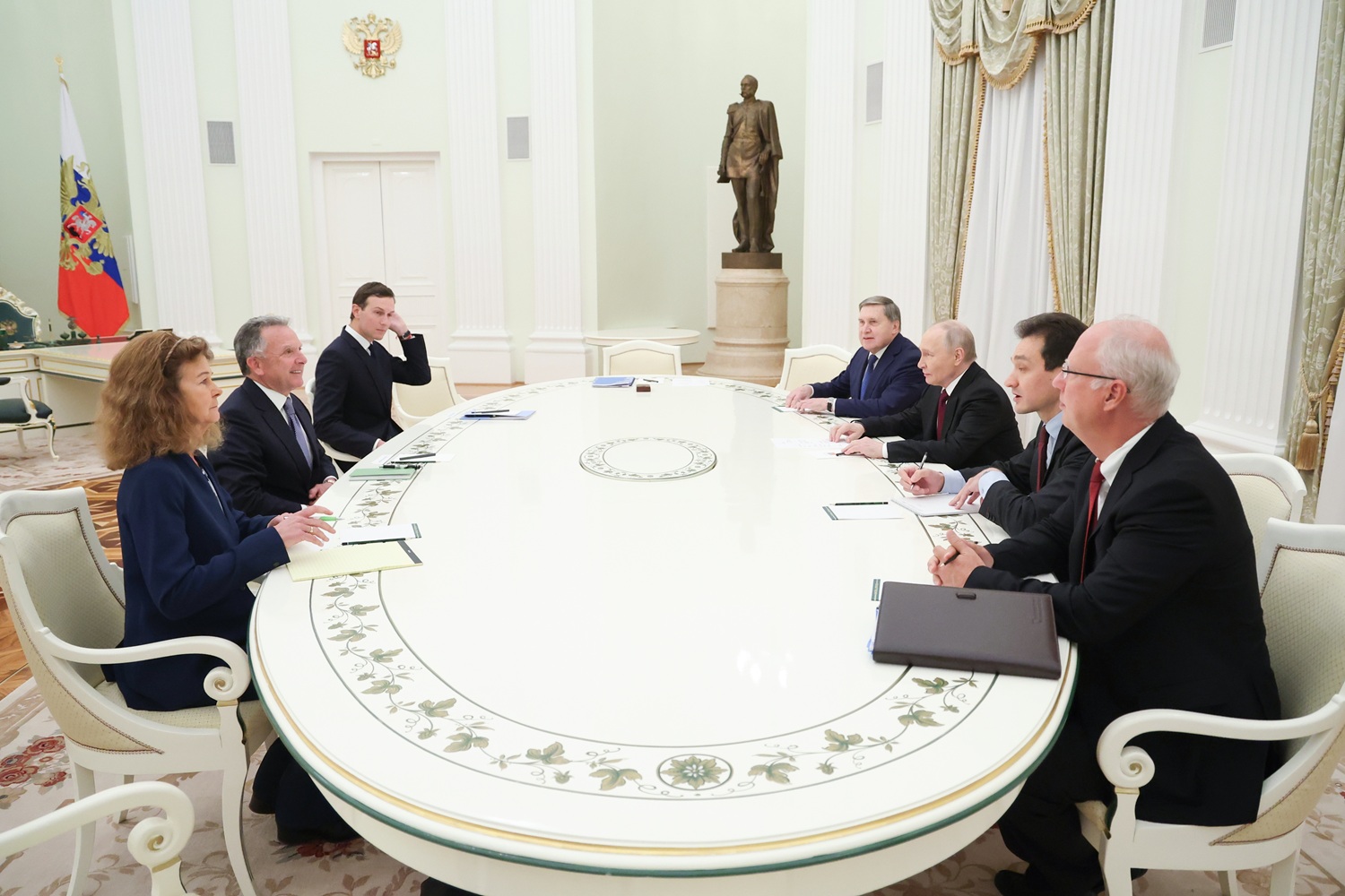 Europos Sąjunga rengiasi deryboms su Putinu?