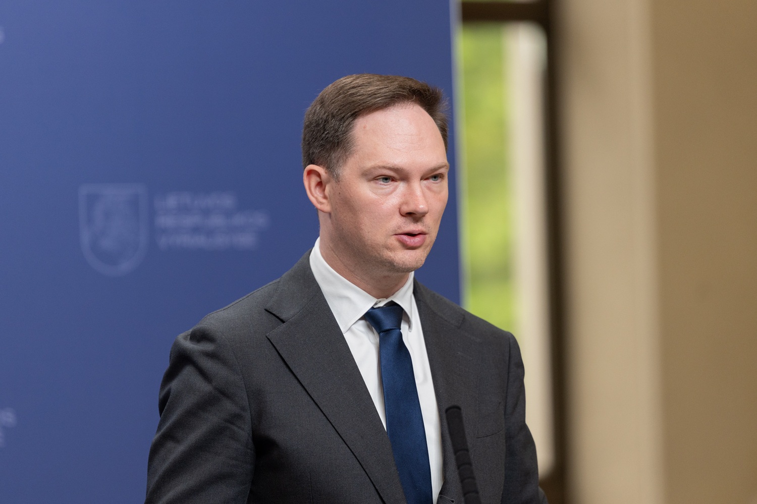 Ministras: jei nafta toliau pigs, galbūt neverta pratęsti laikinos dyzelino akcizo lengvatos