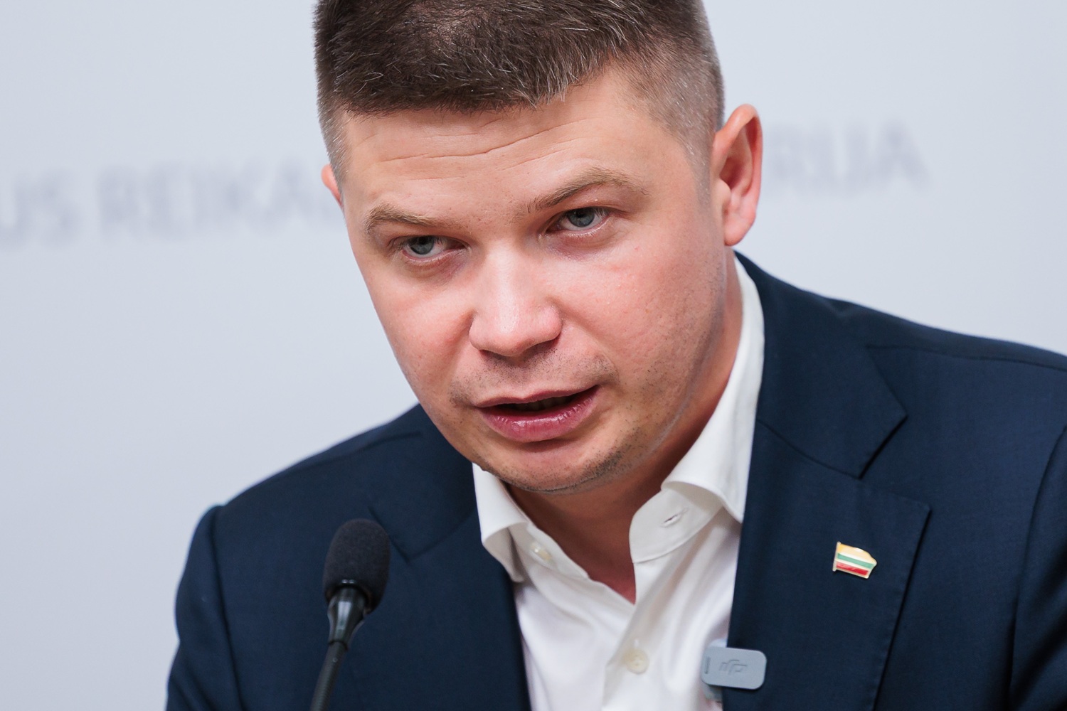 Ministras: reikia griežtinti lietuvių kalbos mokėjimo reikalavimus atvykstantiems užsieniečiams