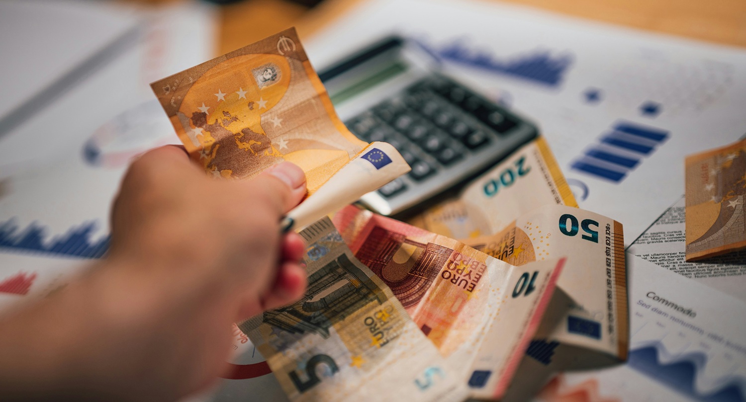 Pažadėjo greitą pelną, paliko be santaupų: kaip veikia investiciniai sukčiai?