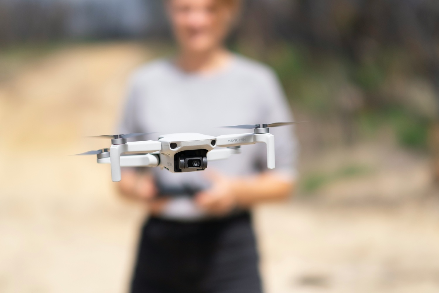 Nuo dronų iki mezgimo: kokius būrelius jaunimas renkasi šiandien?