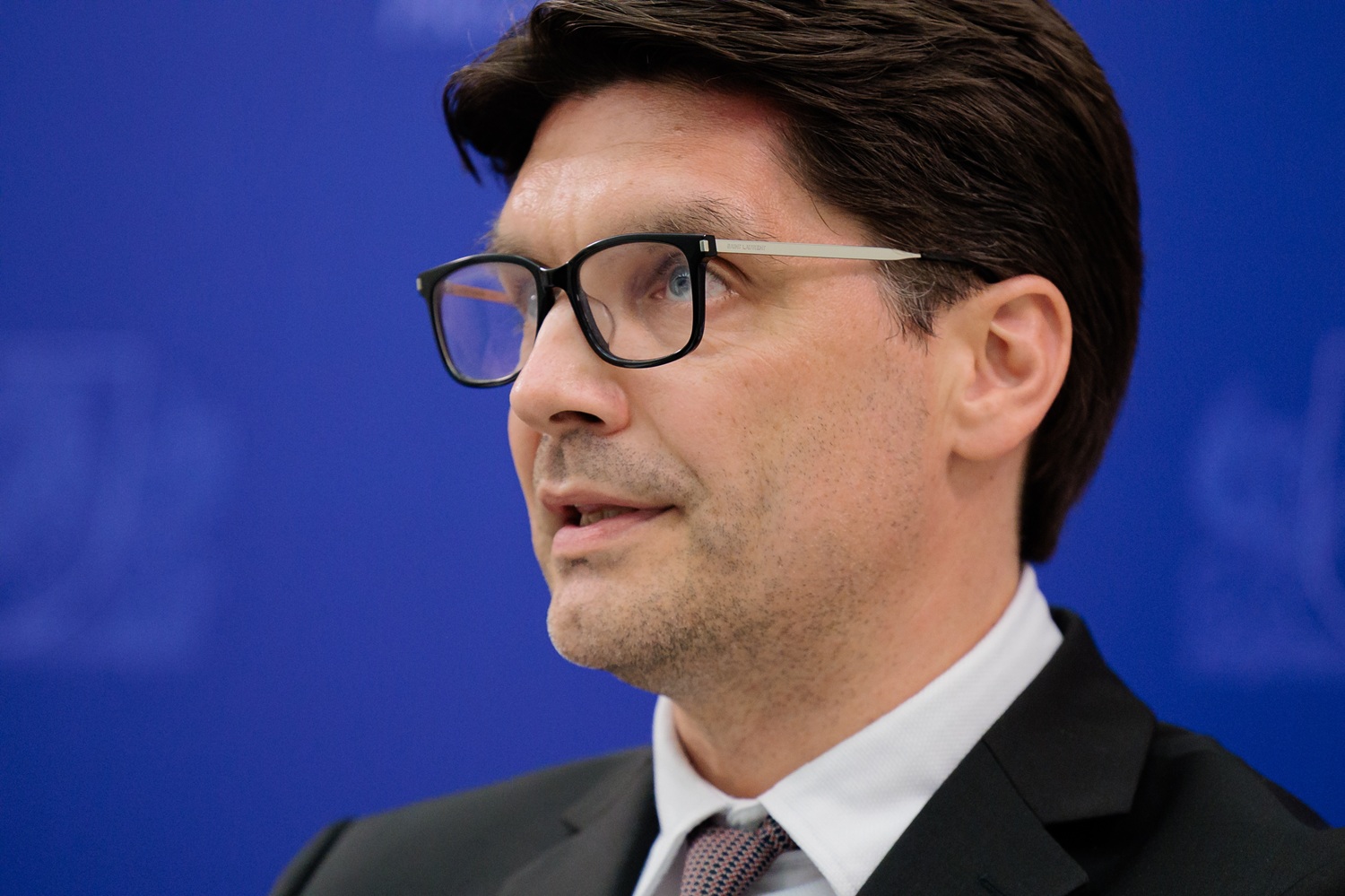 Prezidento patarėjas: finansuodami gynybą, laikinai galėtume turėti didesnį biudžeto deficitą