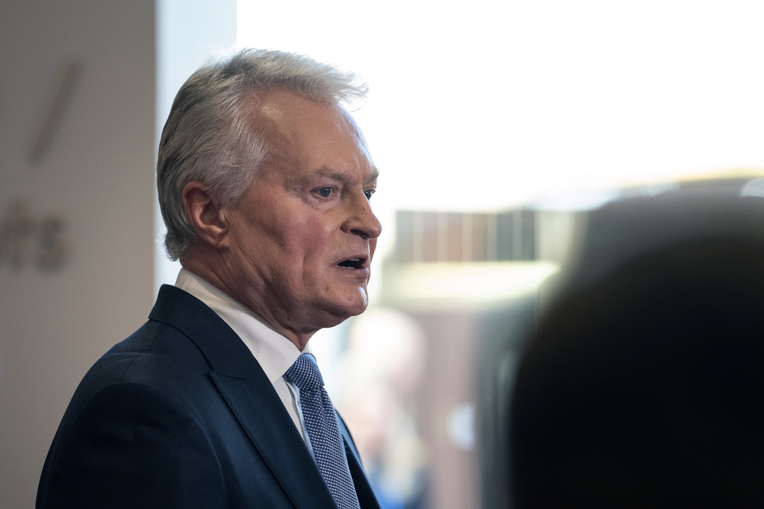 Nausėda apie oro erdvės pažeidimus: dronams galbūt sąmoningai leidžiama nukrypti nuo kurso